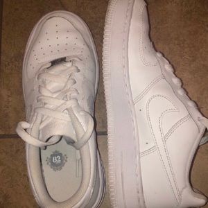 NIKE AIR FORCE 1